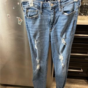 Hollister Slim High Rise Jeans Size 3